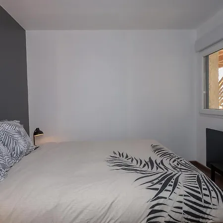 Les Iris Apartment